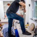 Ashraf Hanna at work in his studio 2019